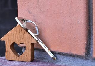 A transitional housing program for people facing mental health or substance use challenges